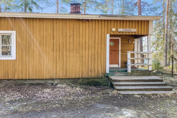 Uramo ERÄKÄMPPÄ