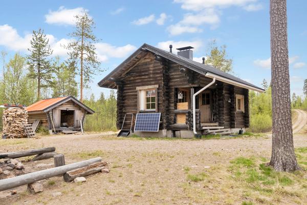 PAHTALINNA 2, Eräkämppä