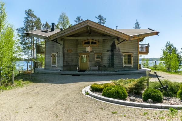 VILLA PYÖRIÄINEN