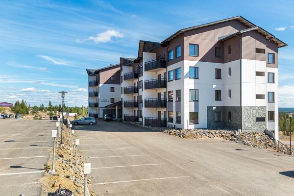 NORDIC CHALET 9503
