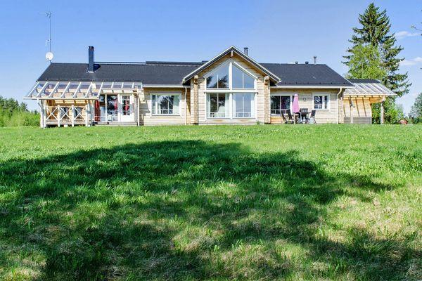WOODEN ECOVILLA