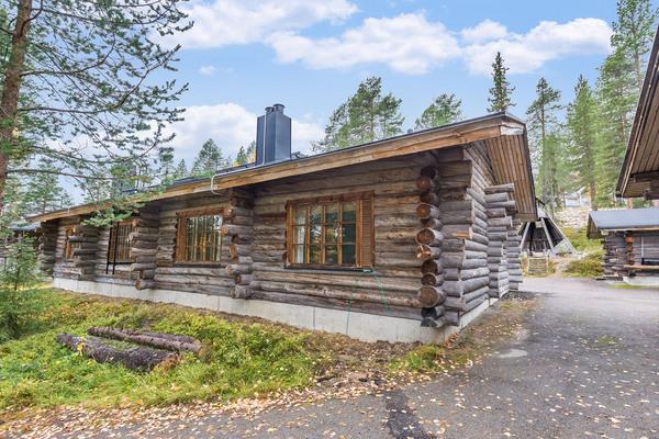 LOMAHUONEISTO PYHÄKIRNU