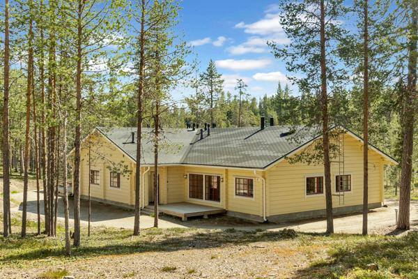 HAMPUS HOLIDAY HOME