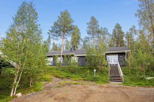 LOMAYLLÄS F84 /PALOVAARANKAARRE 22A
