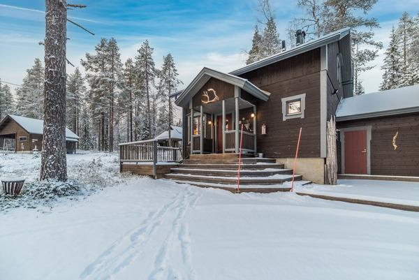 YLLÄS OUTA 1