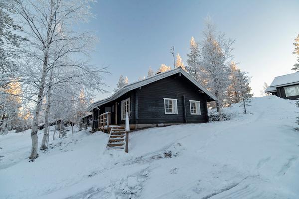 LOMAYLLÄS MAJA, PALOVAARANKAARRE 6 A